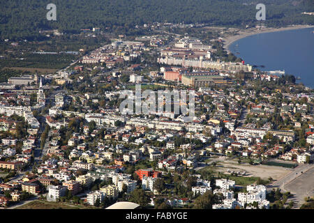 Luftaufnahme von Kemer Stadt, mediterranen Küste, Türkei Stockfoto
