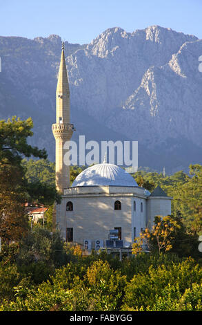 Mustafa Gül Ve Esi Cami Moschee in Kemer, Provinz Antalya, Türkei Stockfoto