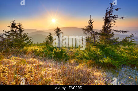 Beskiden, Sonnenuntergang an der Pilsko Peak, Polen Stockfoto