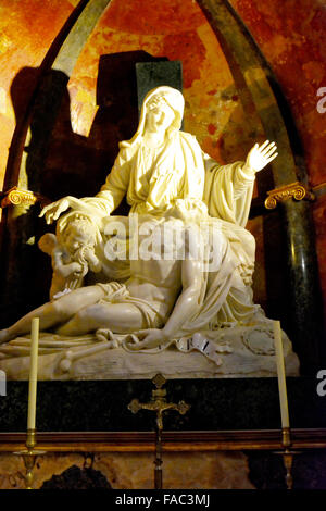 Kathedrale von Malaga Spanien Marmorskulptur Jesus und Maria detail Stockfoto
