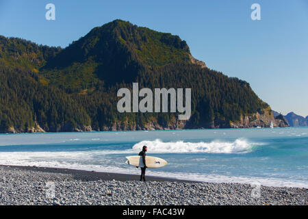 Surfen vor Bären Gletscherlagune, Kenai Fjords National Park, in der Nähe von Seward, Alaska. Stockfoto