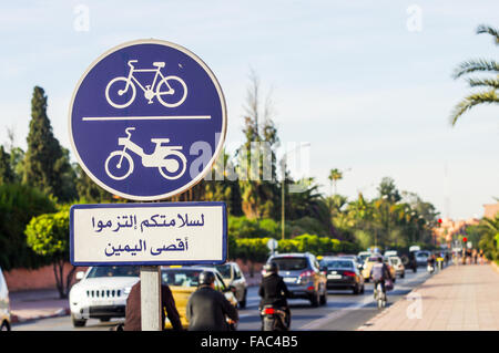 Verkehr in Marrakesch, Marokko Stockfoto