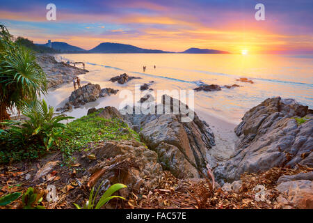 Thailand - tropische Insel Phuket, Patong Beach, Sonnenuntergang Landschaft Stockfoto