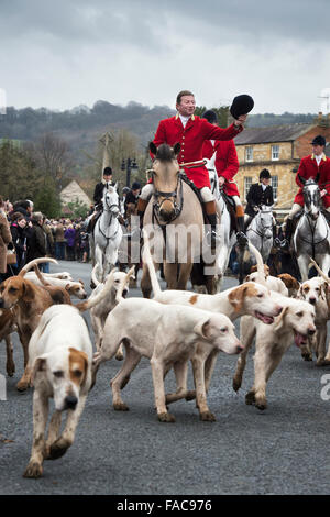 North Cotswold Jagd Weihnachtstag treffen. Broadway, Worcestershire, England Stockfoto