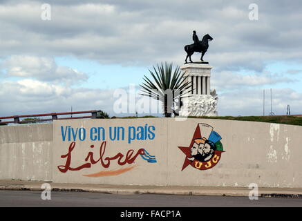 Graffiti an der Wand vor Denkmal zu Ehren von General Maximo Gomez, Havanna, Kuba Stockfoto