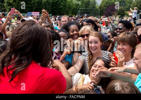 US-First Lady Michelle Obama begrüßt Familie von Service-Mitglieder am US-Armee Garnison Vicenza 19. Juni 2015 in Vicenza, Italien. Stockfoto