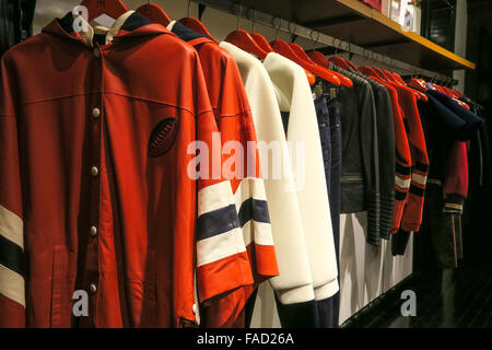 Tommy Hilfiger Flagship Store Interior auf der Fifth Avenue, NYC 2015 Stockfoto