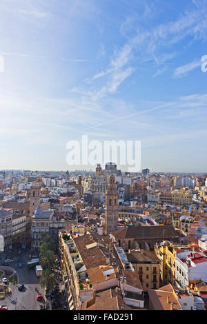 Valencia, Spanien.  Blick über die Stadt vom Micalet Turm oder Torre del Micalet aka El Miguelete. Stockfoto