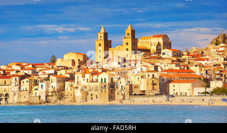 Sizilien-Insel - Cefalu Altstadt und Kathedrale, Sizilien, Italien Stockfoto