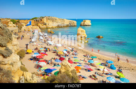 Algarve-Küste in der Nähe von Albufeira, Portugal Stockfoto