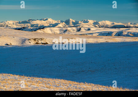 Winter am nordöstlichen Oregon Zumwalt Prairie.  Devils Siebengebirge in Idaho sind im Hintergrund. Stockfoto