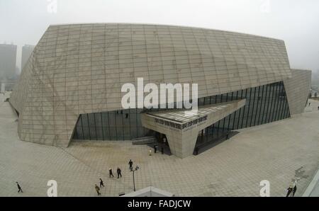 Changsha. 28. Dezember 2015. Foto am 28. Dezember 2015 zeigt in Changsha, der Hauptstadt der Provinz Zentral-China Hunan Changsha Museum. Das Changsha Museum eröffnet hier am Montag. Bildnachweis: Li Ga/Xinhua/Alamy Live-Nachrichten Stockfoto