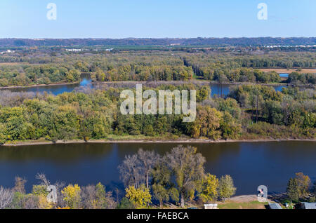 Luftaufnahme des Mississippi Fluss-Kanäle und Backwaters in Wisconsin aus auf Scheune Felsen rot Flügel minnesota Stockfoto