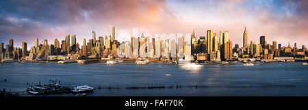 Lower Manhattan Skyline. Riesige Panorama USA Stockfoto