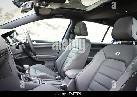 Hong Kong, China, 16. April 2014: Volkswagen Golf R 2014 2015 Version Interieur am 16. April 2014 in Hong Kong. Stockfoto