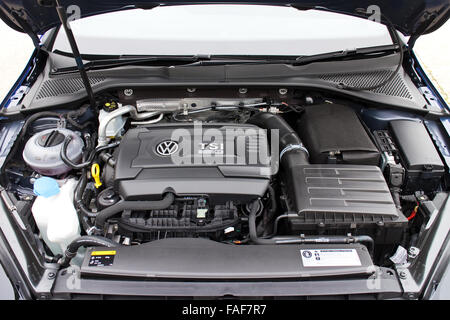 Hong Kong, China, 16. April 2014: Volkswagen Golf R 2014 2015 Version Motor am 16. April 2014 in Hong Kong. Stockfoto