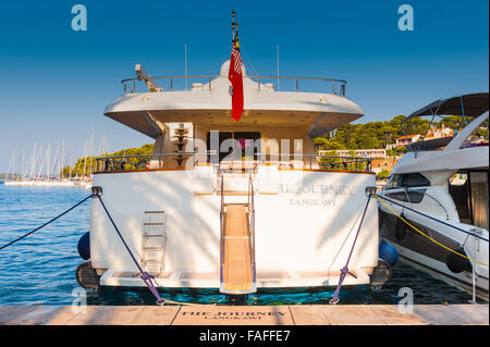 Die Reise yacht Liegeplatz im Hafen auf der Insel Hvar, Teil der Split - Dalmatien, Kroatien Europa Stockfoto