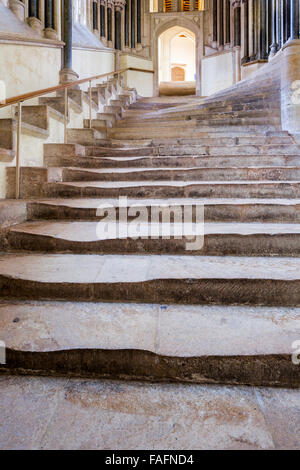 "Meer der Schritte", der Kapitelsaal in der Kathedrale von Wells, Wells, Somerset UK Stockfoto
