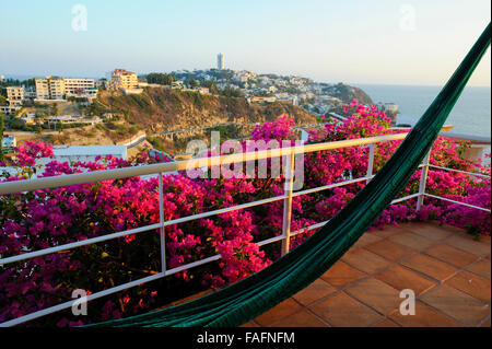 Blick auf die Quebrada Abschnitt der alten Acapulco, Mexiko. Blick auf den Pazifischen Ozean Stockfoto