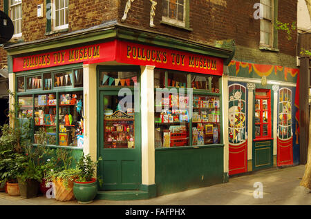 London Pollocks Toy Museum traditionelles Spielzeug, Spiele Stockfoto