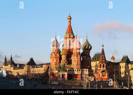 Schöne St Basils Cathedral am Roten Platz in Moskau Stockfoto