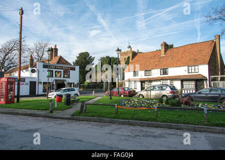 Harmondsworth bedroht ein altes Dorf mit Zerstörung durch Ausbau des Flughafens Heathrow Stockfoto