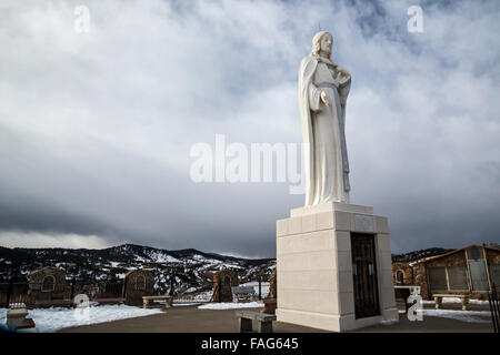 Golden, Colorado - eine Statue von Jesus an die Mutter Cabrini-Schrein auf Lookout Mountain über Denver. Stockfoto