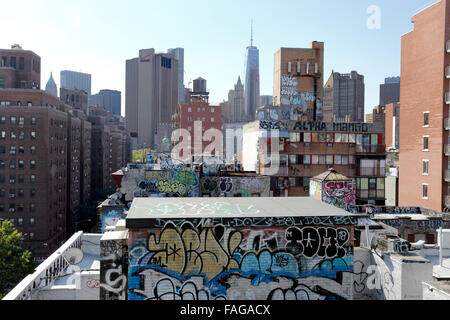 Blick südlich unterhalb der Manhattan Bridge auf Manhattan Seite New York City Stockfoto