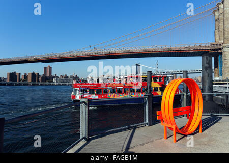 Fulton Landing Park unter der Brooklyn Bridge New York City Stockfoto