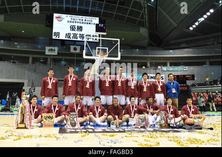 Tokyo Metropolitan Gymnasium, Tokio, Japan. 29. Dezember 2015. Meisei Teamgruppe, 29. Dezember 2015 - Basketball: JX-ENEOS WINTER CUP 2014 die 46. All Japan Highschool Basketball Turnier Preisverleihung am Tokyo Metropolitan Gymnasium, Tokio, Japan. © AFLO SPORT/Alamy Live-Nachrichten Stockfoto