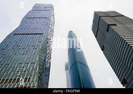 & F R Yingkai Center und International Finance Center (zuvor genannte Guangzhou Westturm) im Zentrum von Guangzhou, China Stockfoto