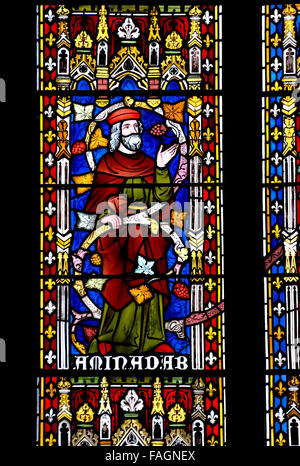 London, England, Vereinigtes Königreich. Allerheiligenkirche, Margaret Street. Glasmalerei: Westfenster (1877 von Alexander Gibbs) Amminadab Stockfoto