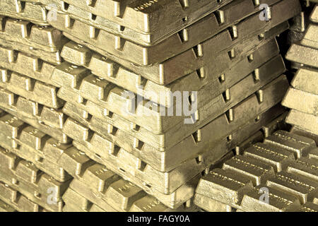 Goldene Metall-Stangen Stockfoto