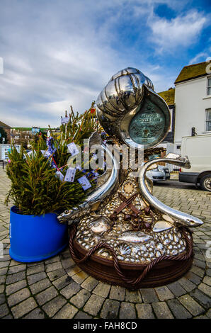 Die riesigen Winkle jetzt schmücken Winkle Insel in Hastings Altstadt von Leigh Dyer für Hastings Winkle Club Stockfoto