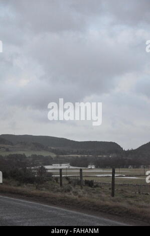 Bilder, die während der Evakuierung von Ballater während Sturm Frank, 2015, Flooding, Dorf Stockfoto