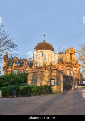 LONDON, UK - 28. Dezember: Rückseite des Royal Observatory Greenwich, neben der Meridian-Linie. 28. Dezember 2015 in London. Stockfoto