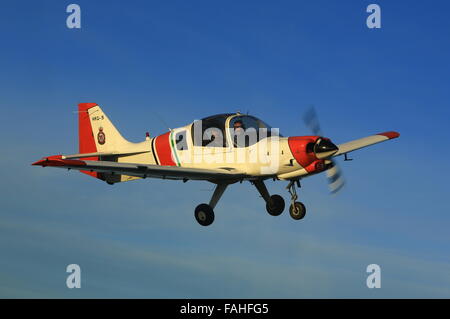 Formationsflug Bilder wie wir trainieren mit den ehemaligen Royal Hong Kong Auxillary Air Force Bulldog wird von einem ehemaligen RAF C.130 Herkules-Instruktor geflogen. Stockfoto