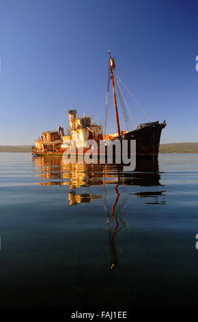 Zerstörte Walfänger Cheynes II bei Quarantäne Point, Princess Royal Harbour, Albany, Western Australia Stockfoto