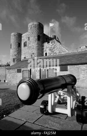 Rye Castle, auch bekannt als Ypern Turm wurde im Jahre 1249 gebaut und liegt in Roggen, East Sussex, England Stockfoto