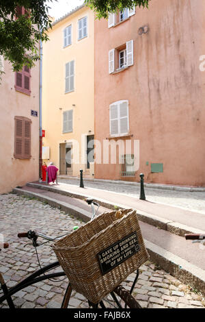 Fahrräder in Saint-Tropez, Frankreich Stockfoto