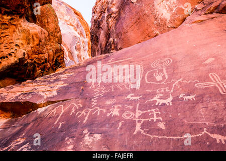 Petroglyphen im Valley of Fire State Park, Nevada Stockfoto