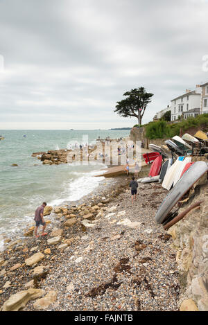 Kleinhaus und Häuser am Strand von Seaview Isle Of Wight UK Stockfoto