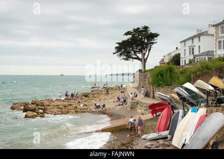 Kleinhaus und Häuser am Strand von Seaview Isle Of Wight UK Stockfoto