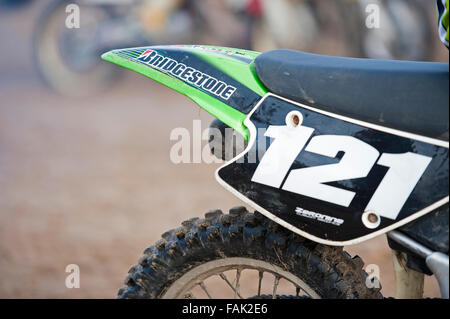 Mablethorpe, Lincoolnshire, UK. 27. Dezember 2015. Mablethorpe Motor Cycle Sand Racing Club Rennen ihre Fahrräder am Strand Stockfoto