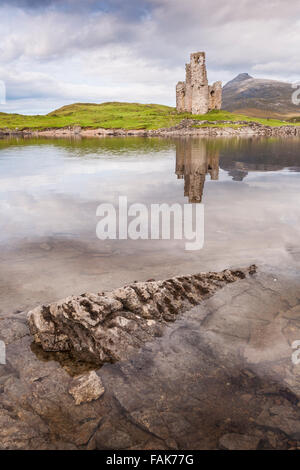 Ardvreck Castle am Loch Assynt in Sutherland, Schottland Stockfoto