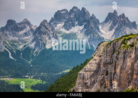 Nationalpark-Panorama und Dolomiti Berge in Cortina d ' Ampezzo, Italien Stockfoto