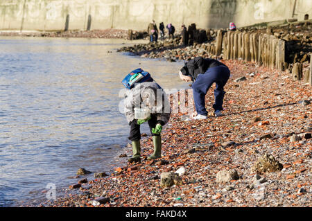 Menschen auf der Themse, London, England, Vereinigtes Königreich, Vereinigtes Königreich Stockfoto