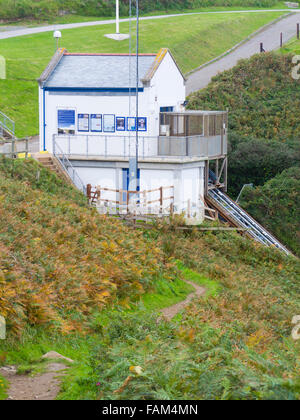 Die Eidechse RNLI Lifeboat Station, Kilcobben Cove, Halbinsel Lizard, Cornwall, England, Vereinigtes Königreich Stockfoto