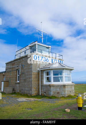 Nationale Coastwatch Station, Gwennap Kopf, Cornwall, England, Großbritannien Stockfoto