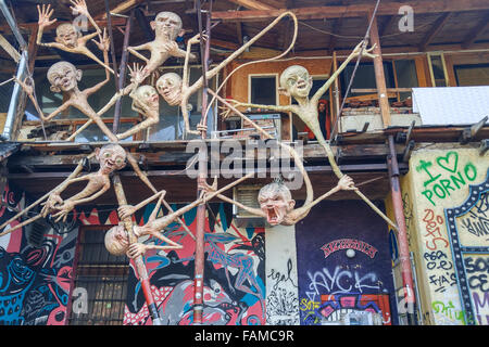 Graffiti und Street Art in Metelkova Mesto, Ljubljana, Slowenien Stockfoto